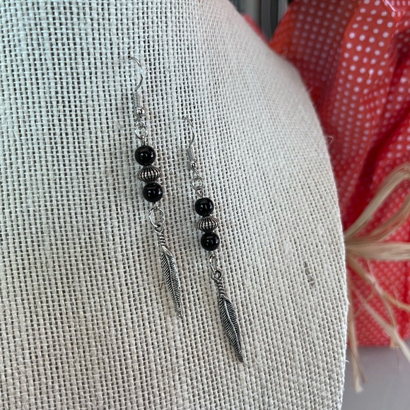 🖤Handmade Earrings 🖤 - Picture 4 of 8